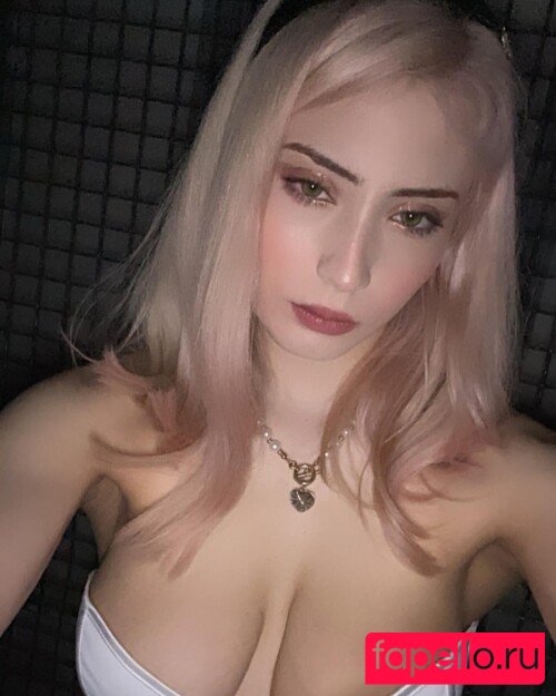 Athena Cosplay Onlyfans Photo Gallery 