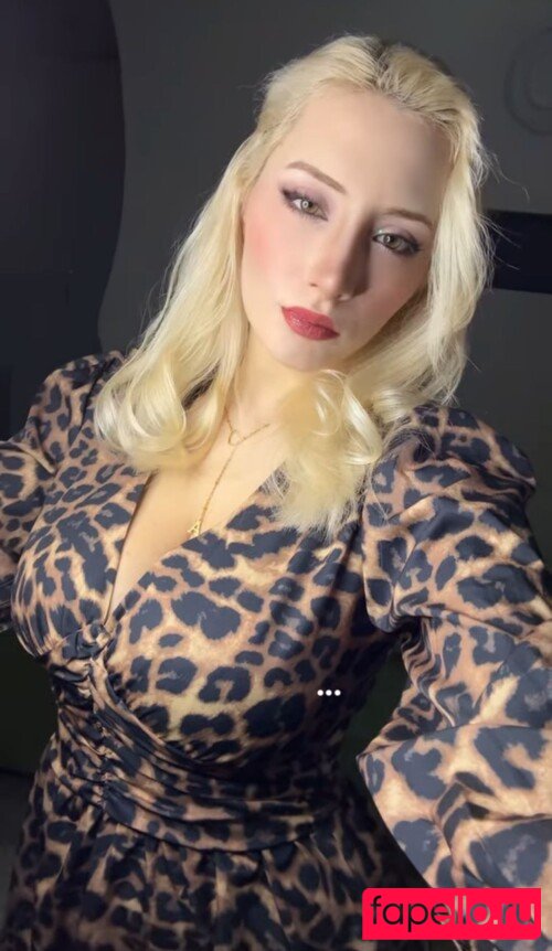 Athena Cosplay Onlyfans Photo Gallery 