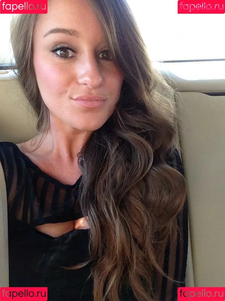 Jenna Ezarik Onlyfans Photo Gallery 