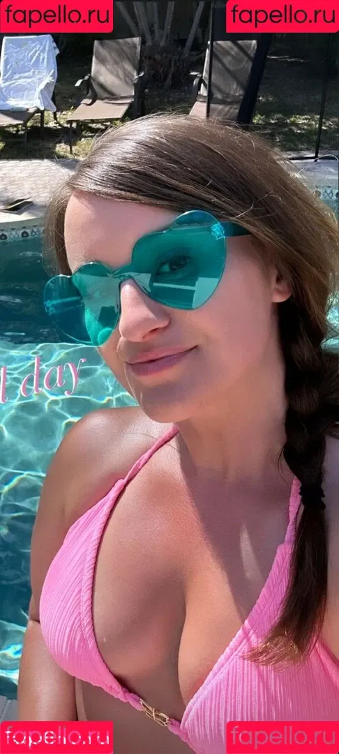 Jenna Ezarik Onlyfans Photo Gallery 