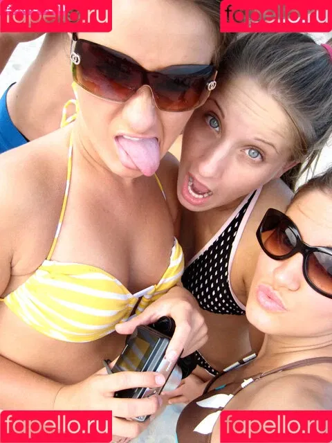 Jenna Ezarik Onlyfans Photo Gallery 