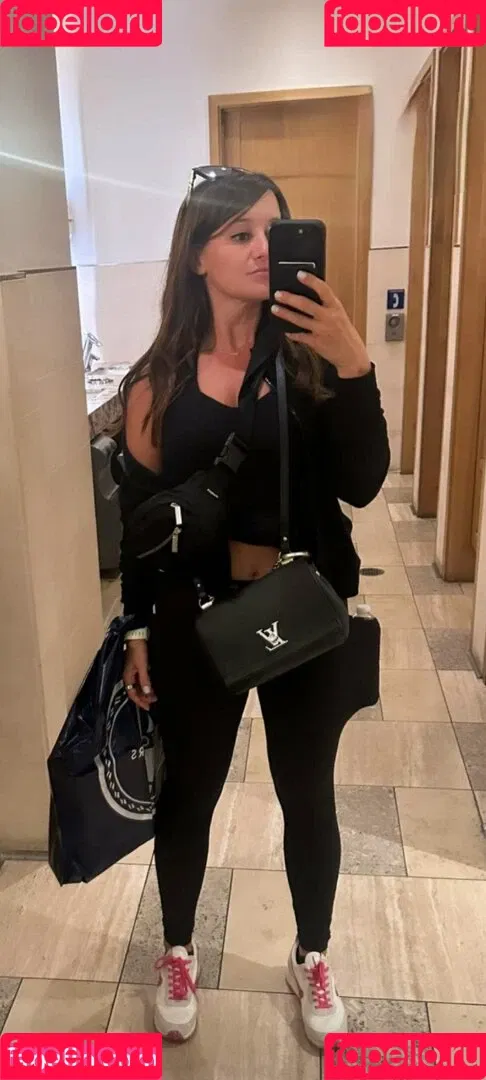 Jenna Ezarik Onlyfans Photo Gallery 