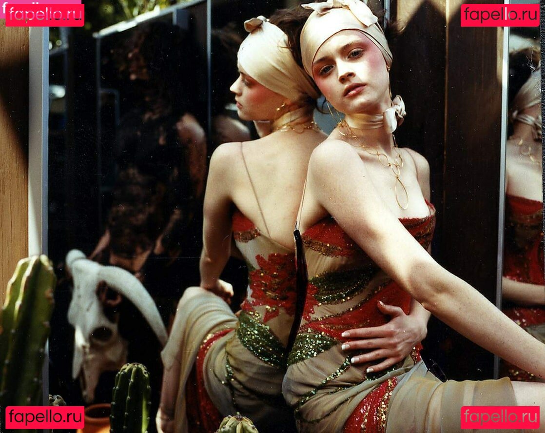 Alexis Bledel Nude Onlyfans Photo 129