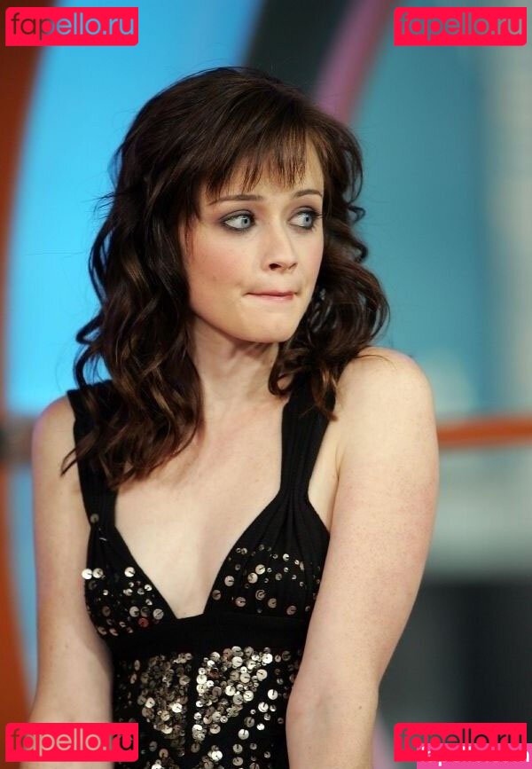 Alexis Bledel Nude Onlyfans Photo 27