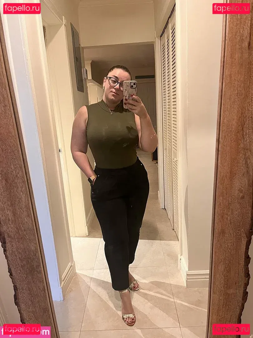 Tiffany Cappotelli Onlyfans Photo Gallery 