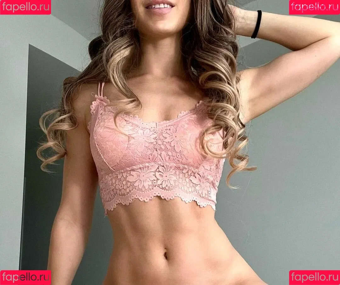 xlovelyadrianax Onlyfans Photo Gallery 