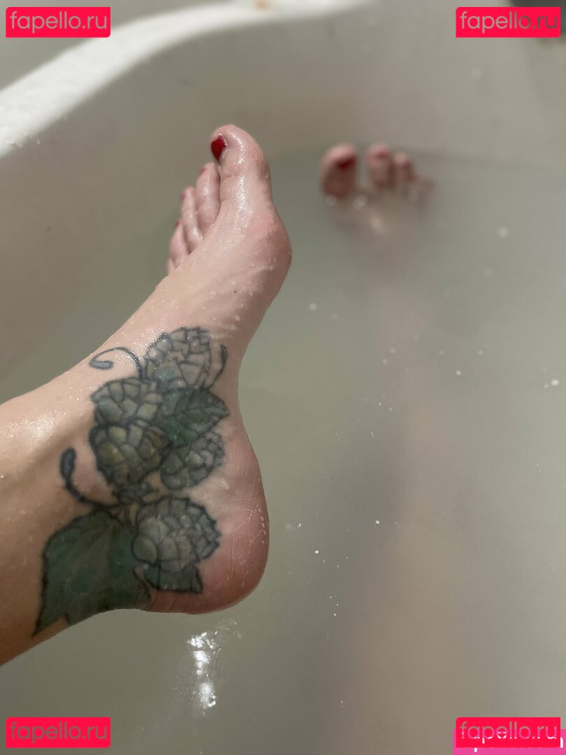 Mama Morrigyn Nude Onlyfans Photo 27