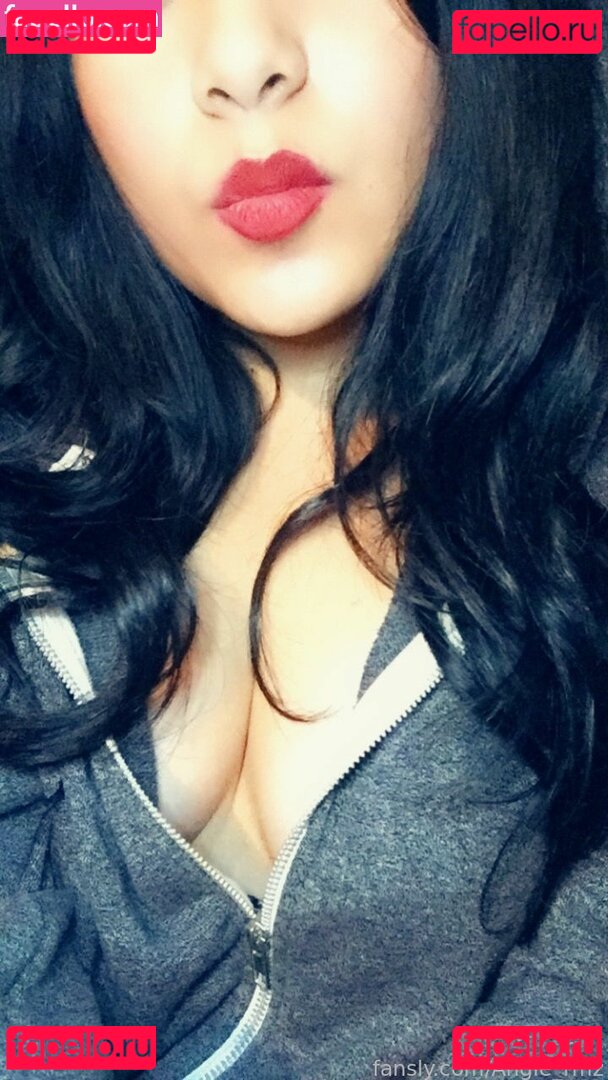 Angie_rmz Nude Onlyfans Photo 17