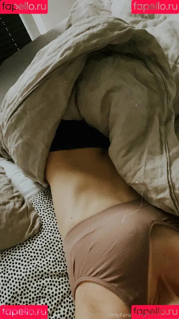 the.secretary Onlyfans Photo Gallery 