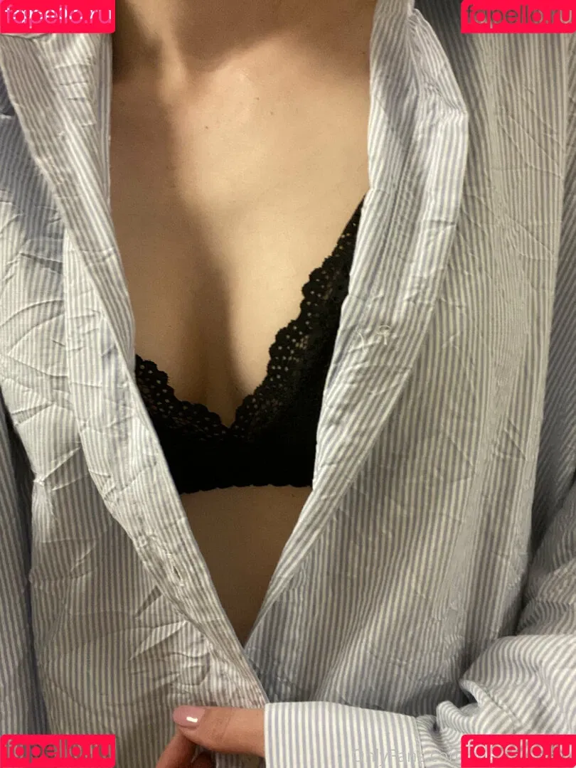 the.secretary Onlyfans Photo Gallery 