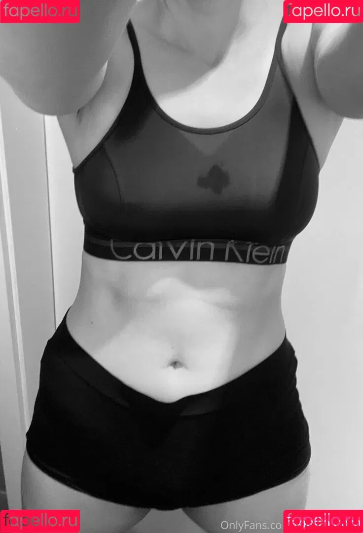 the.secretary Onlyfans Photo Gallery 