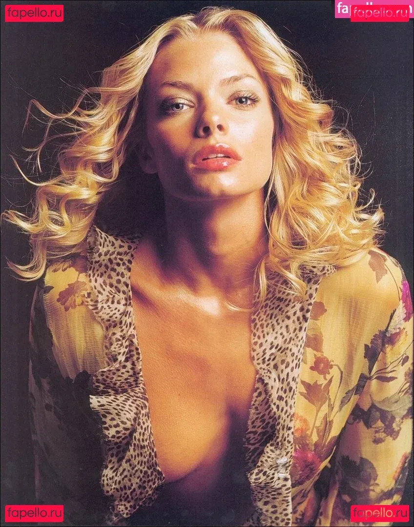 Jaime Pressly Onlyfans Photo Gallery 