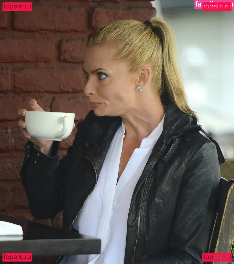 Jaime Pressly Onlyfans Photo Gallery 