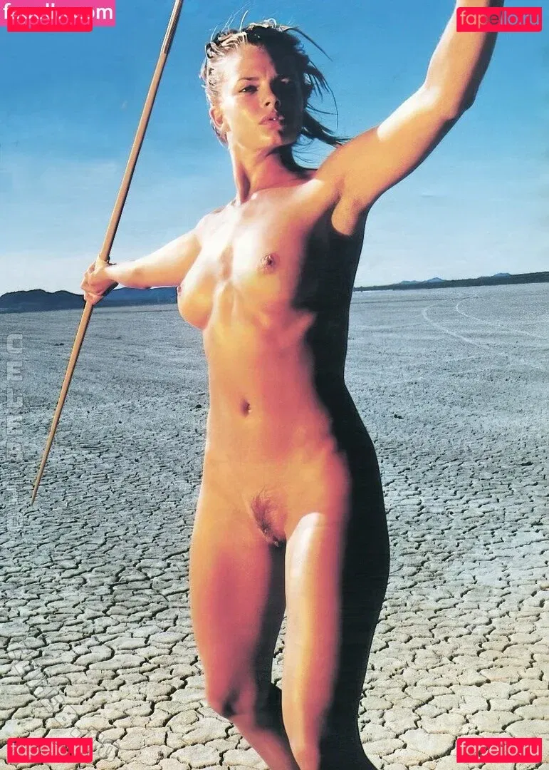 Jaime Pressly Onlyfans Photo Gallery 