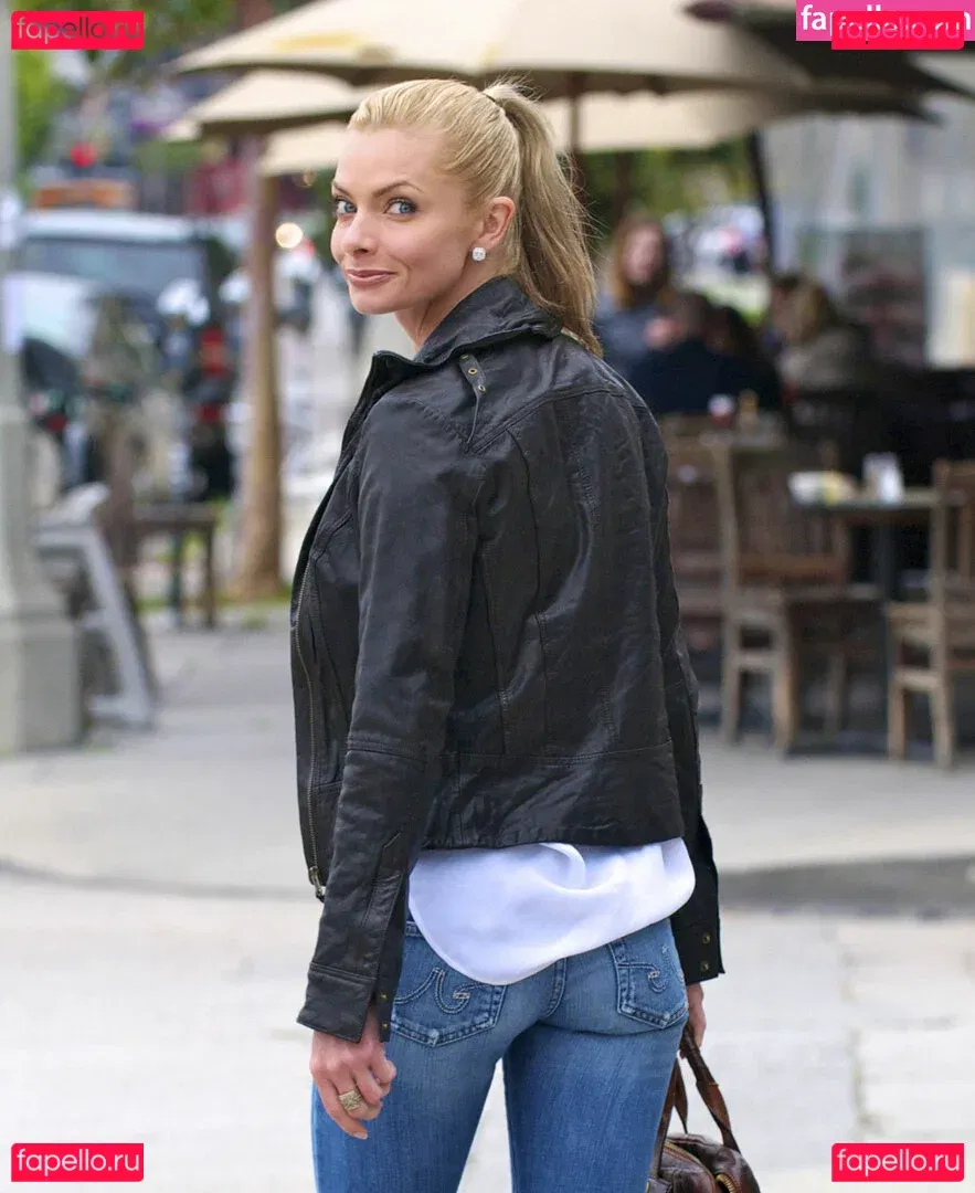 Jaime Pressly Onlyfans Photo Gallery 