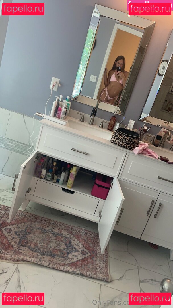 lexilynnstl Nude Onlyfans Photo 27