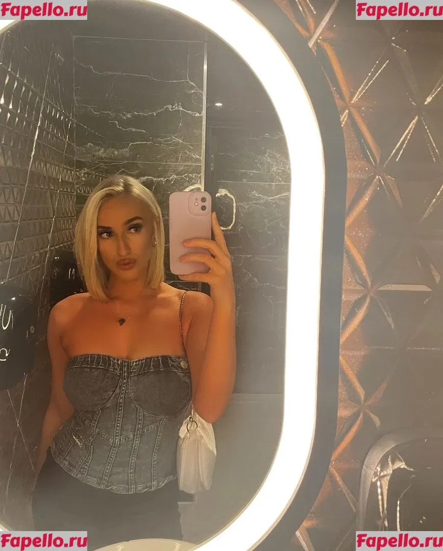 Lauren Day Onlyfans Photo Gallery 