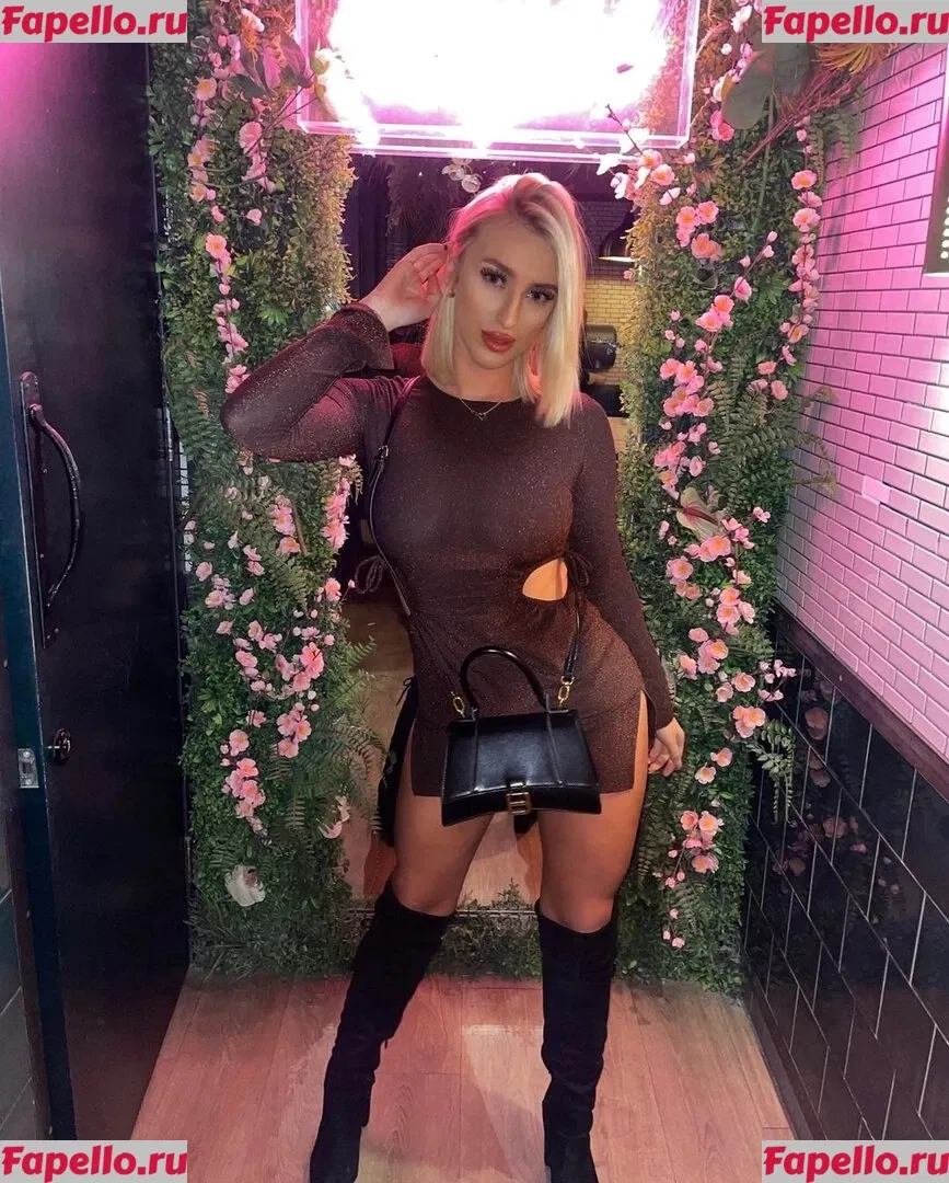 Lauren Day Onlyfans Photo Gallery 
