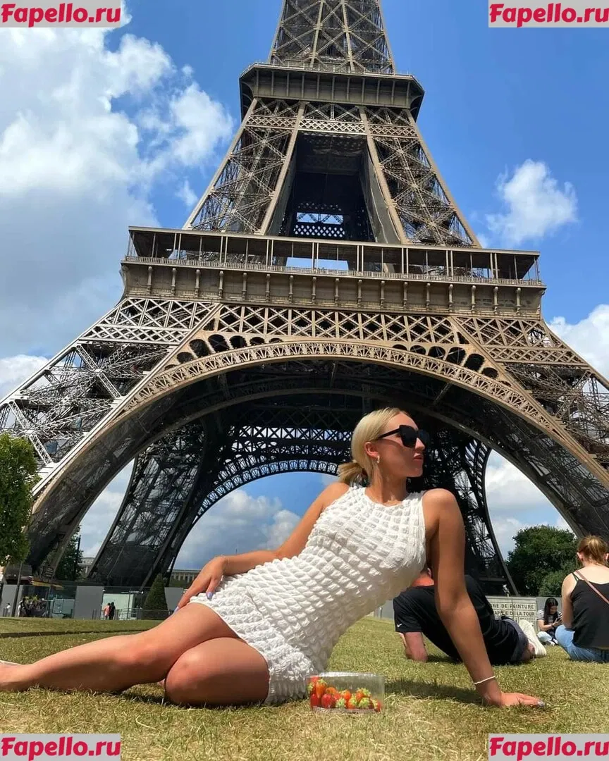 Lauren Day Onlyfans Photo Gallery 