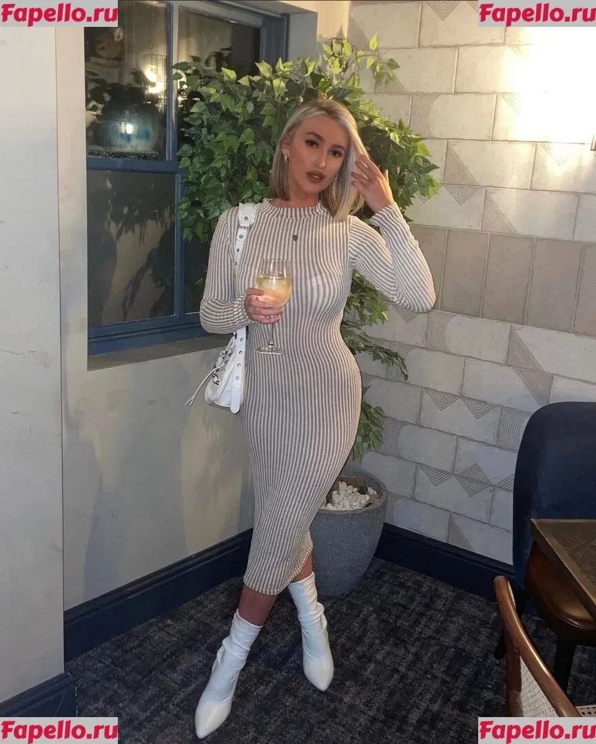 Lauren Day Onlyfans Photo Gallery 