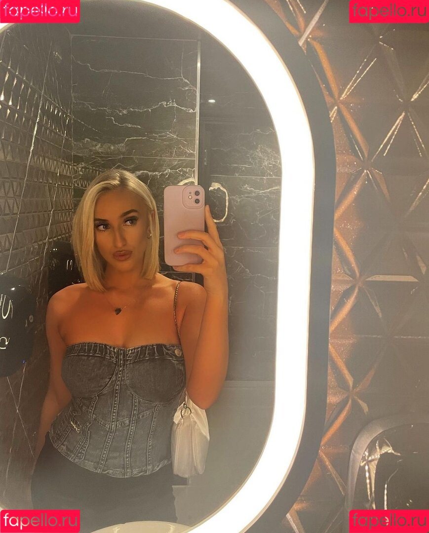 Lauren Day Onlyfans Photo Gallery 