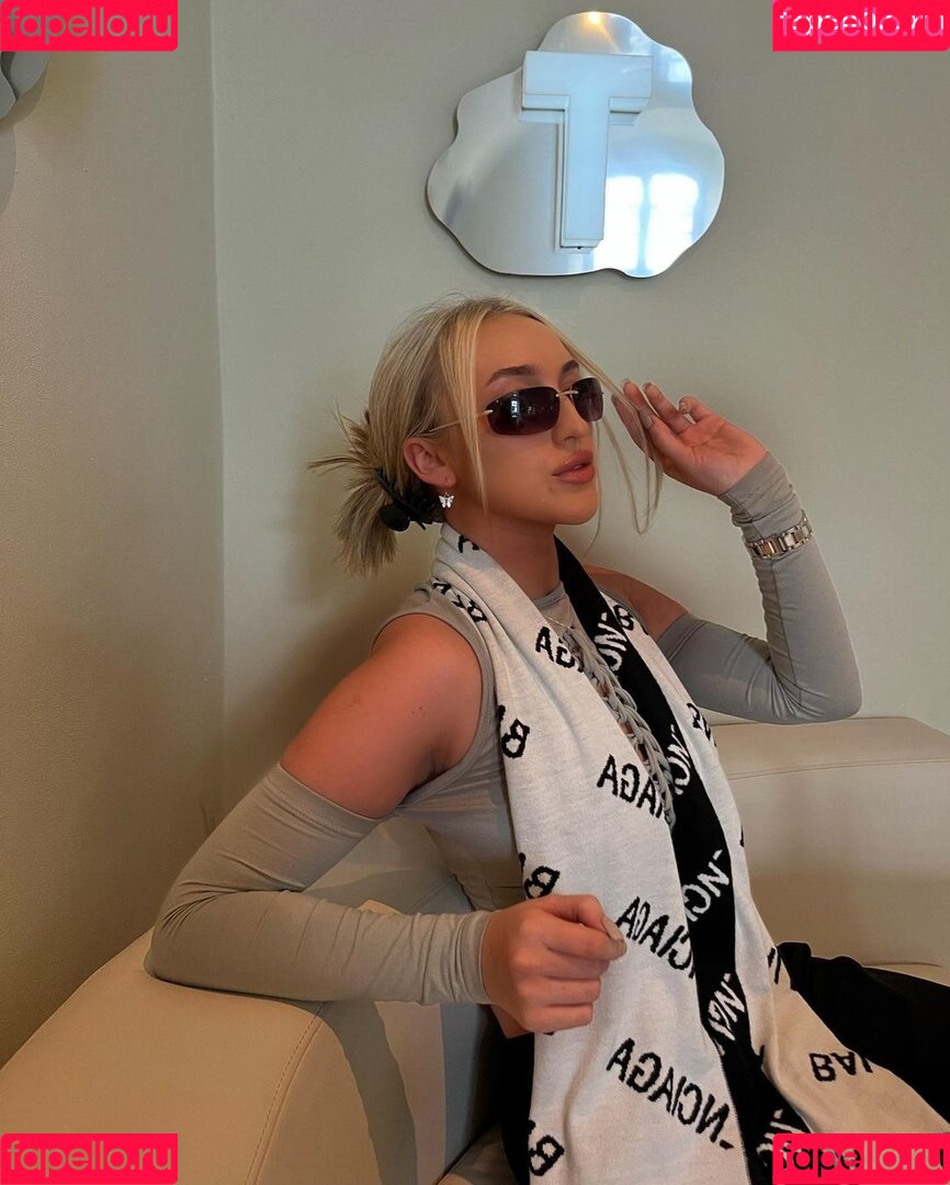 Lauren Day Onlyfans Photo Gallery 