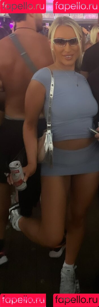 Lauren Day Onlyfans Photo Gallery 