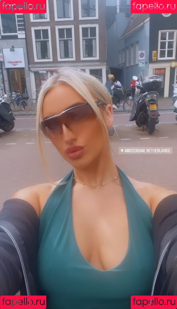 Lauren Day Onlyfans Photo Gallery 