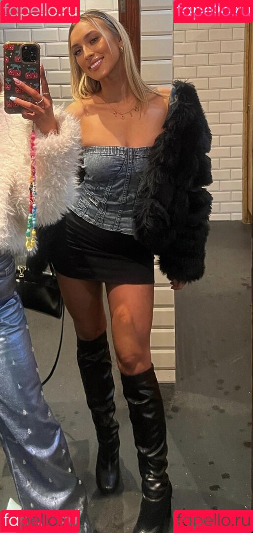 Lauren Day Onlyfans Photo Gallery 