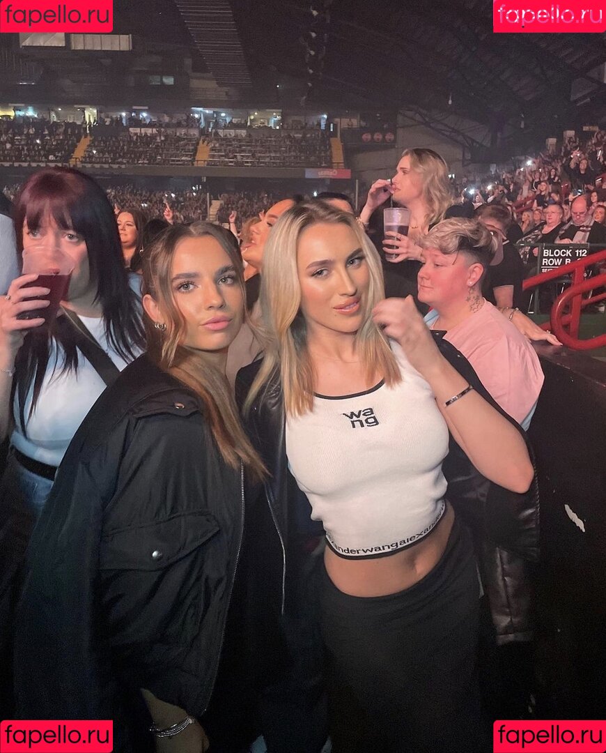 Lauren Day Onlyfans Photo Gallery 