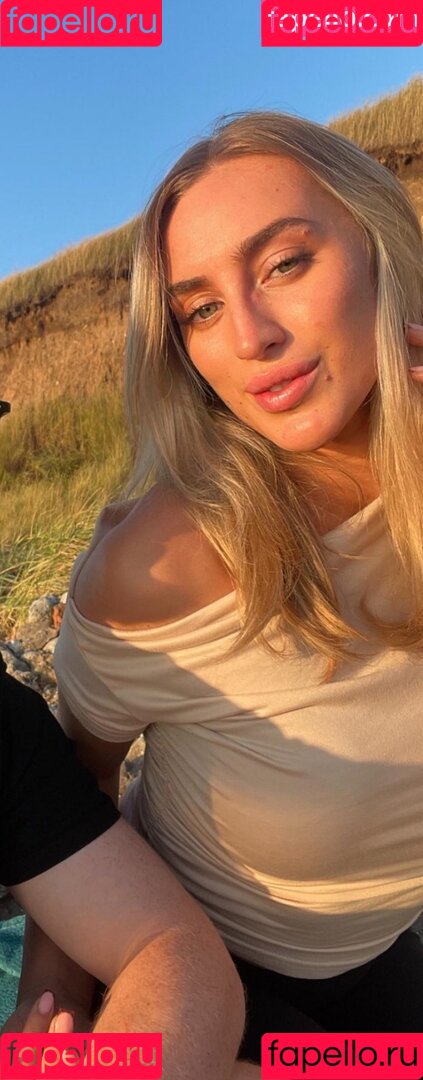 Lauren Day Onlyfans Photo Gallery 