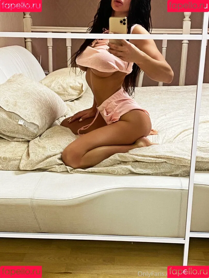lovalova Onlyfans Photo Gallery 