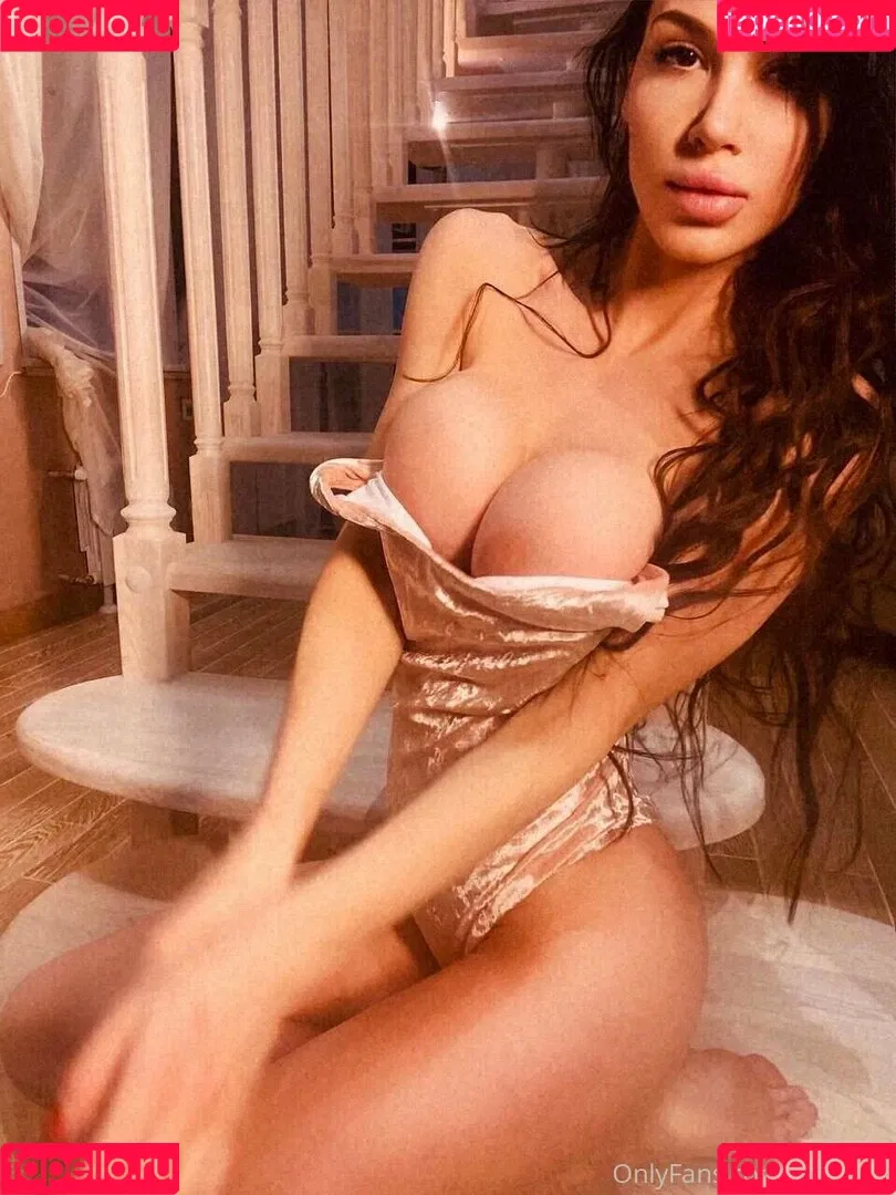 lovalova Onlyfans Photo Gallery 