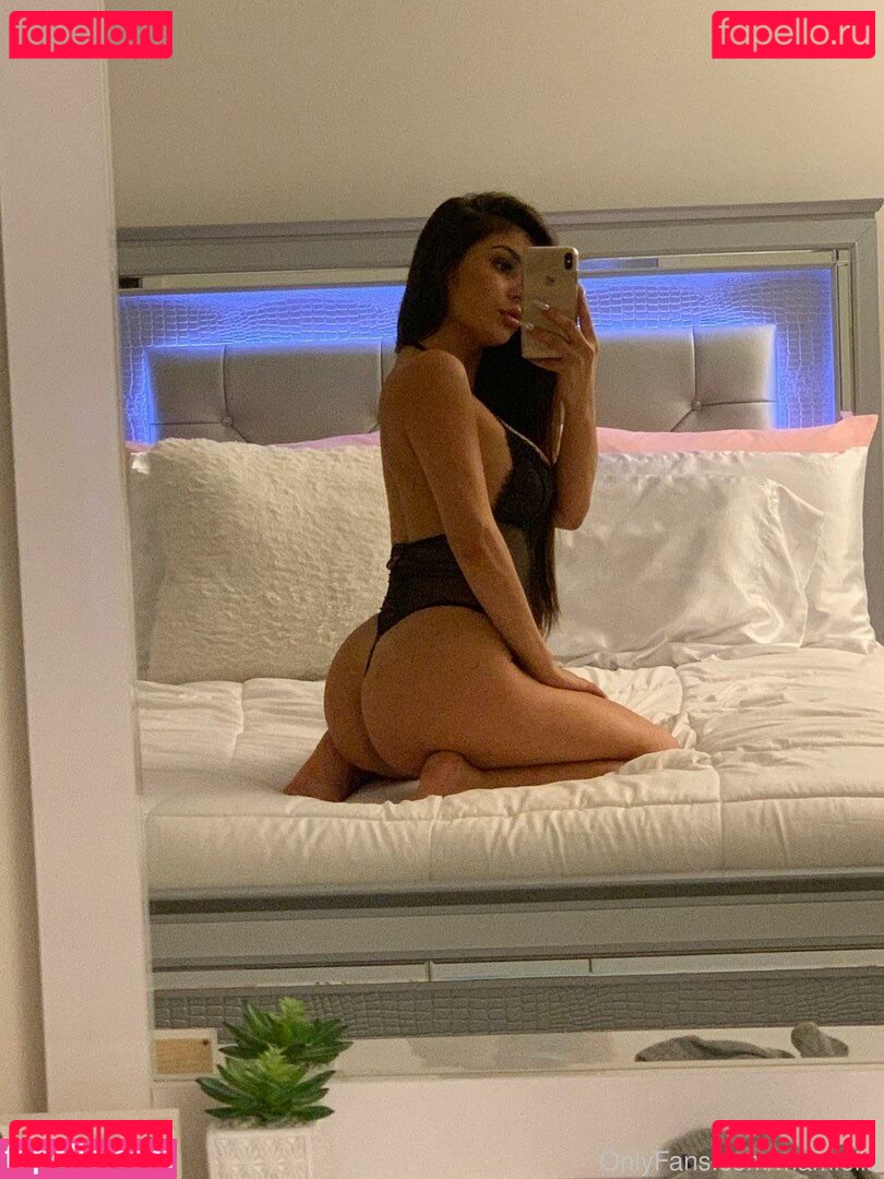 Mami Elia Nude Onlyfans Photo 14