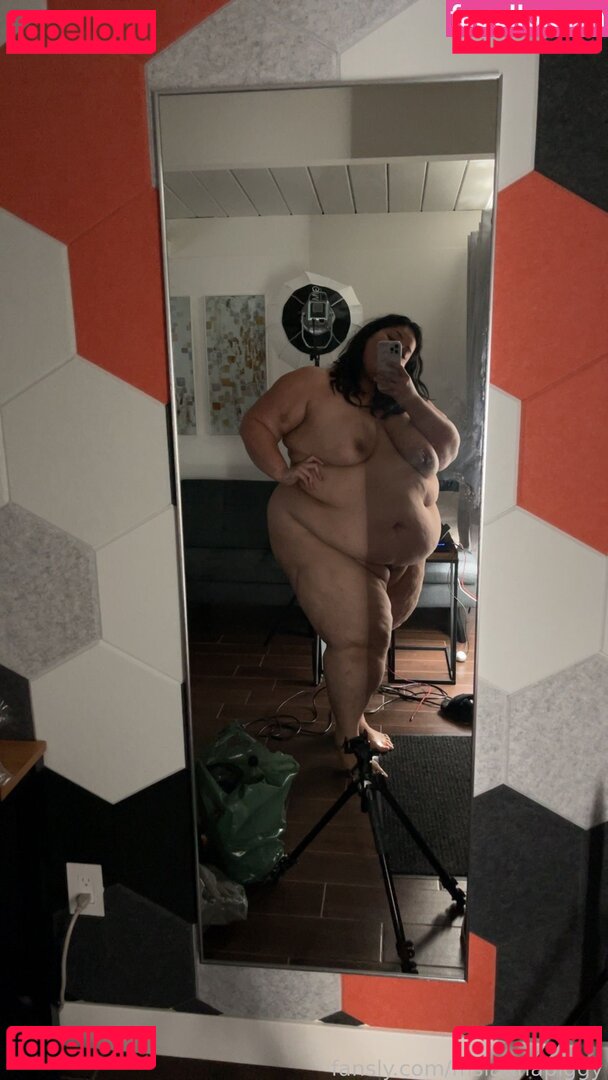 mslatinapiggy Nude Onlyfans Photo 17