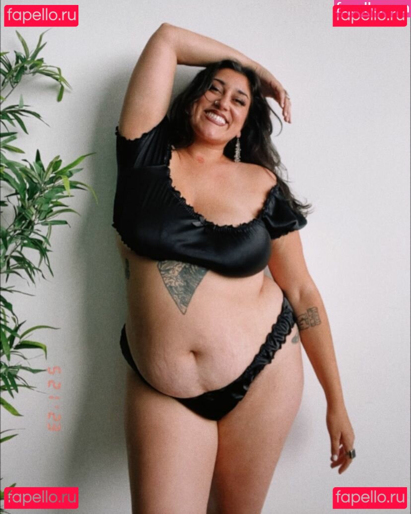 Cha Cha Nude Onlyfans Photo 6