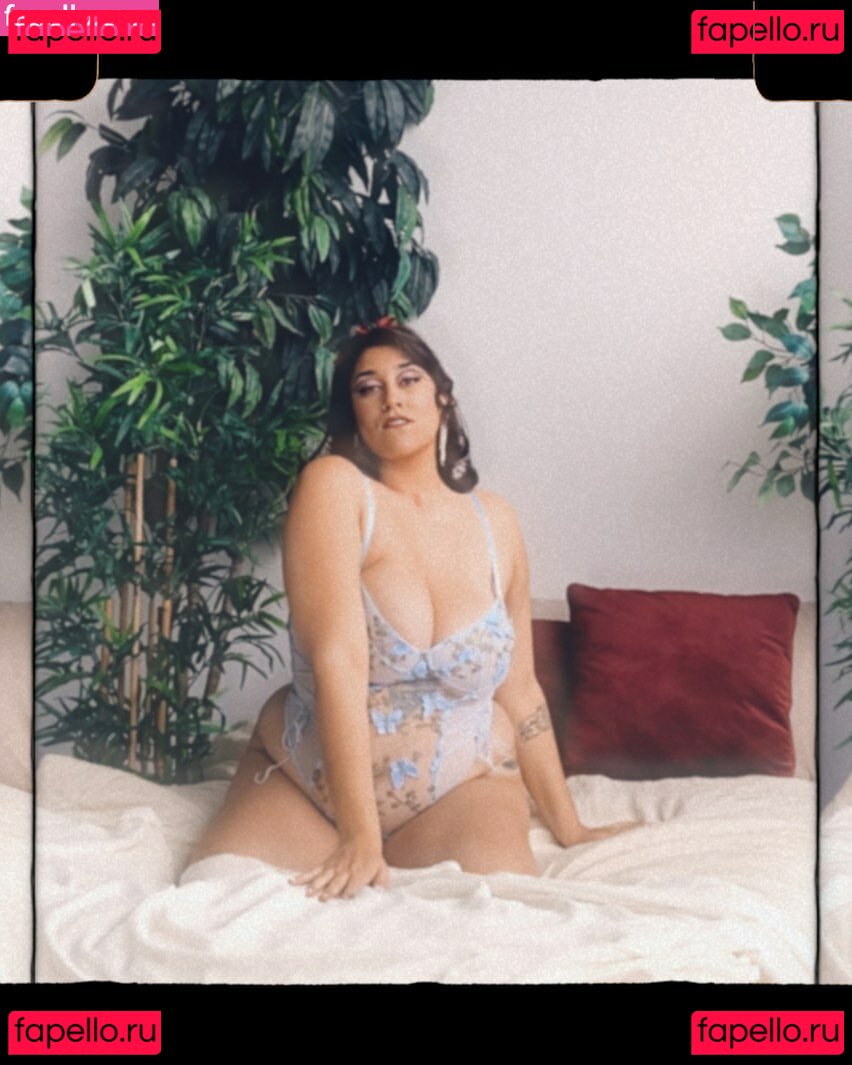 Cha Cha Nude Onlyfans Photo 8