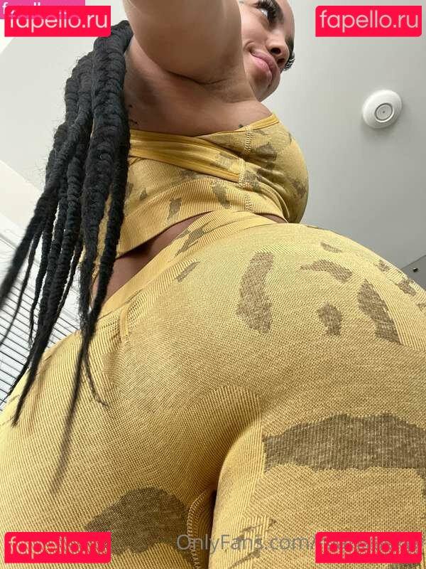 Mariaa Skyy Nude Onlyfans Photo 19