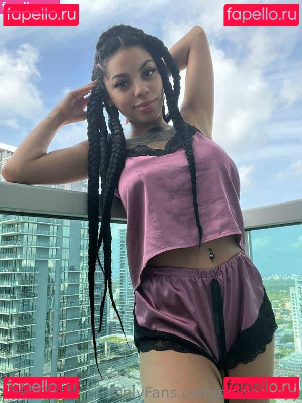 Mariaa Skyy Nude Onlyfans Photo 14