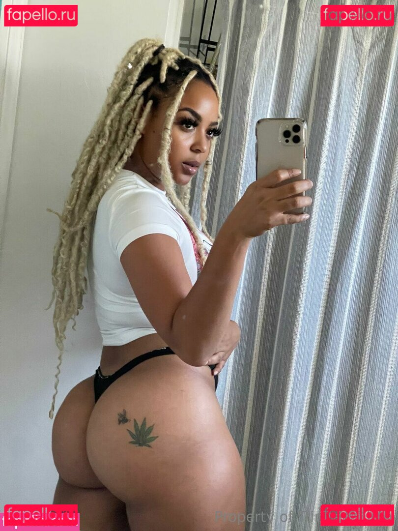 TrinDen Nude Onlyfans Photo 16