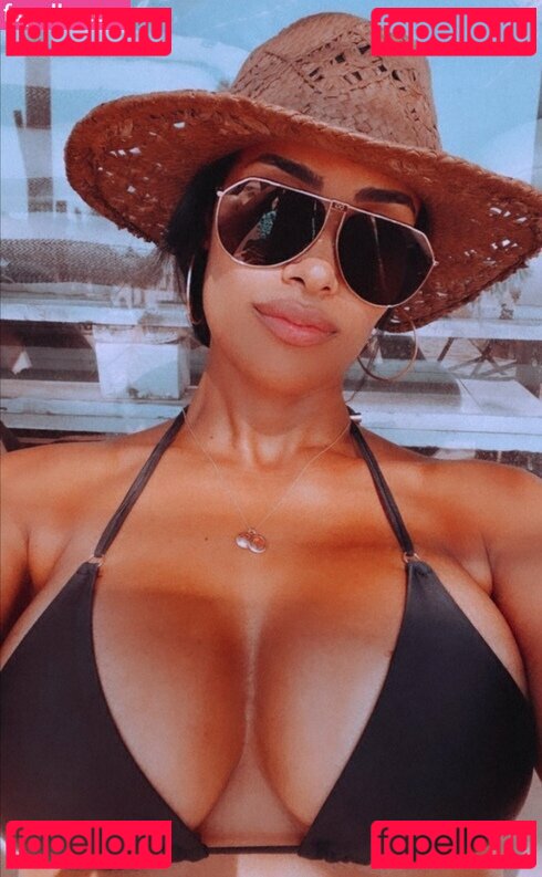 Micaela Reis Nude Onlyfans Photo 19