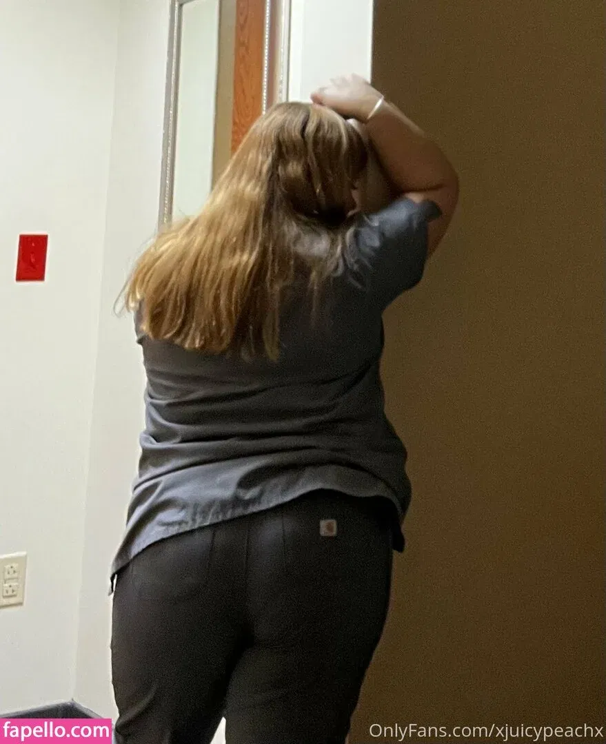 xjuicypeachx Onlyfans Photo Gallery 