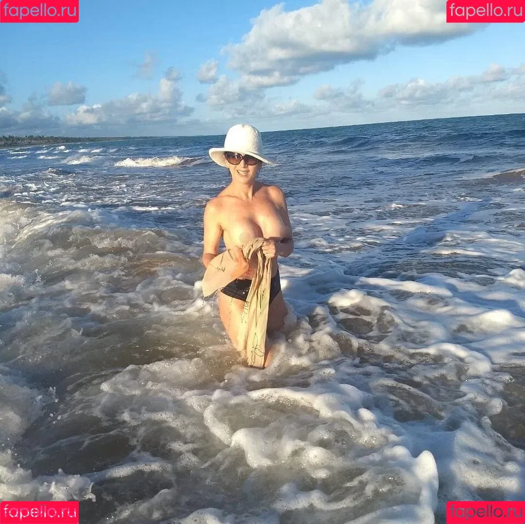 Fabi Laranjeira Onlyfans Photo Gallery 