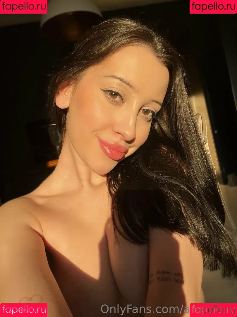sultrymolly Onlyfans Photo Gallery 