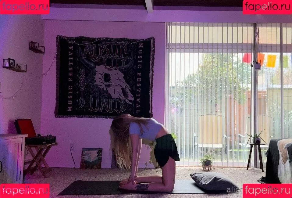 alignedbyjuniper Onlyfans Photo Gallery 