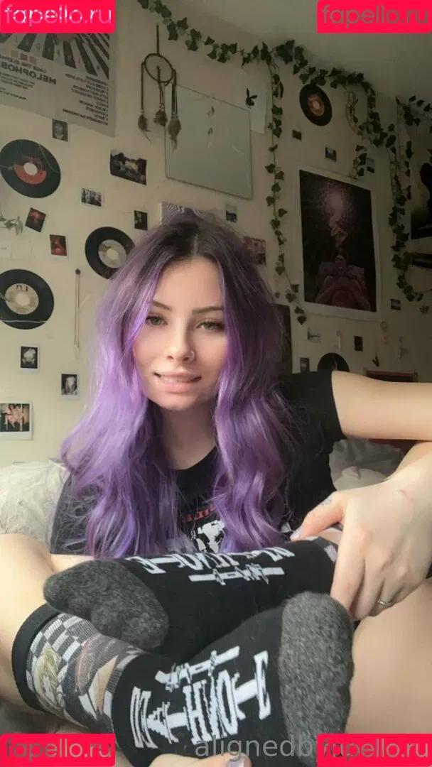 alignedbyjuniper Onlyfans Photo Gallery 