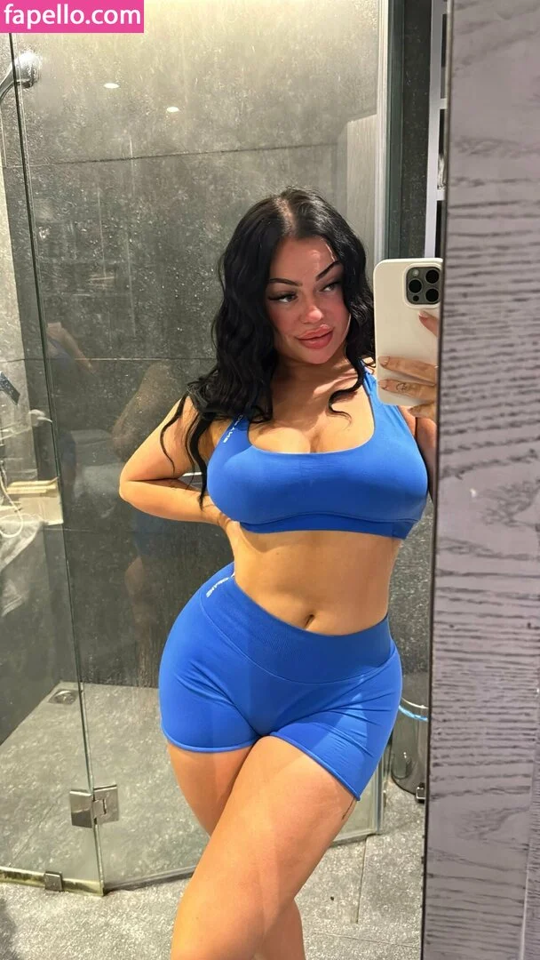 Hollyydollyy Onlyfans Photo Gallery 