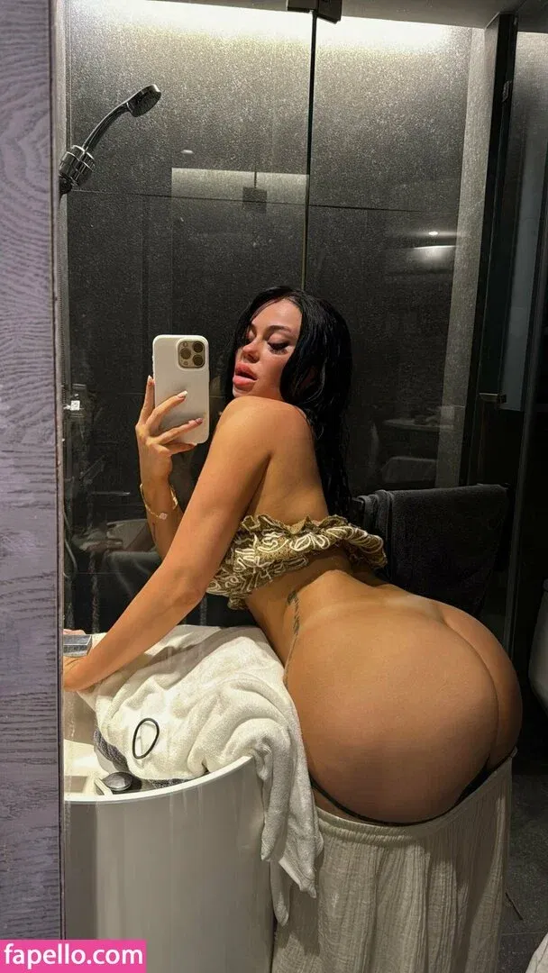 Hollyydollyy Onlyfans Photo Gallery 