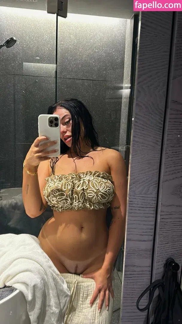 Hollyydollyy Onlyfans Photo Gallery 