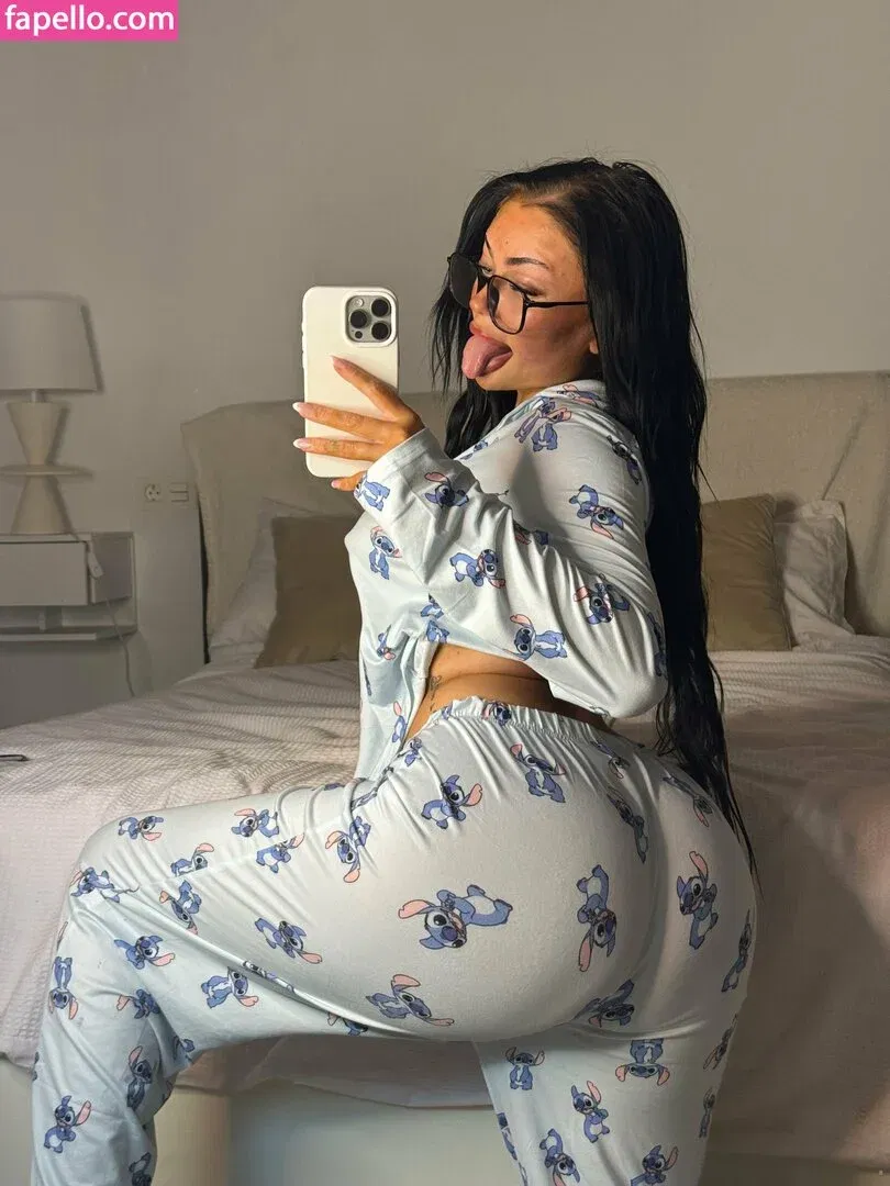 Hollyydollyy Onlyfans Photo Gallery 